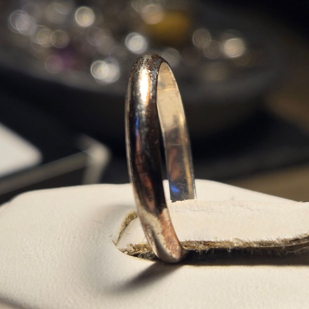 Simple band Vintage Sterling Silver Ring Sz 7 - Picture 3 of 6